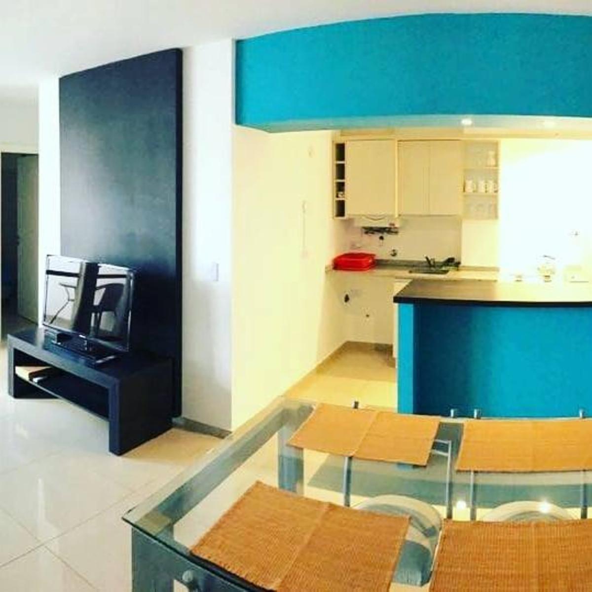 DEPARTAMENTO CENTRICO PARA 4 PERSONAS CON PATIO. ASADOR. QUINCHO. PILETA. COCHERA — foto 5