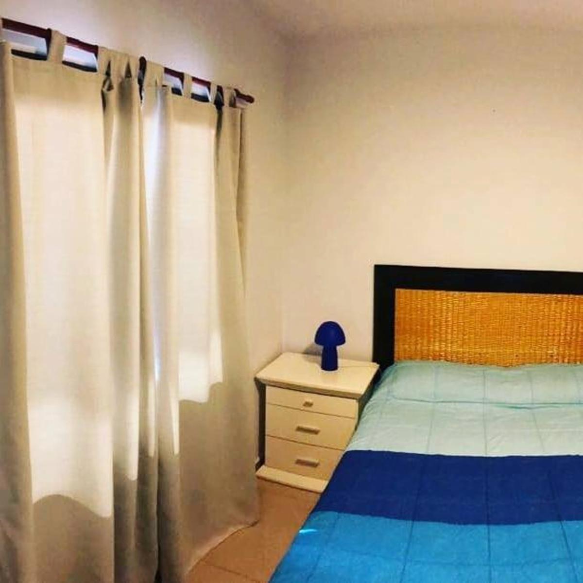 DEPARTAMENTO CENTRICO PARA 4 PERSONAS CON PATIO. ASADOR. QUINCHO. PILETA. COCHERA — foto 11