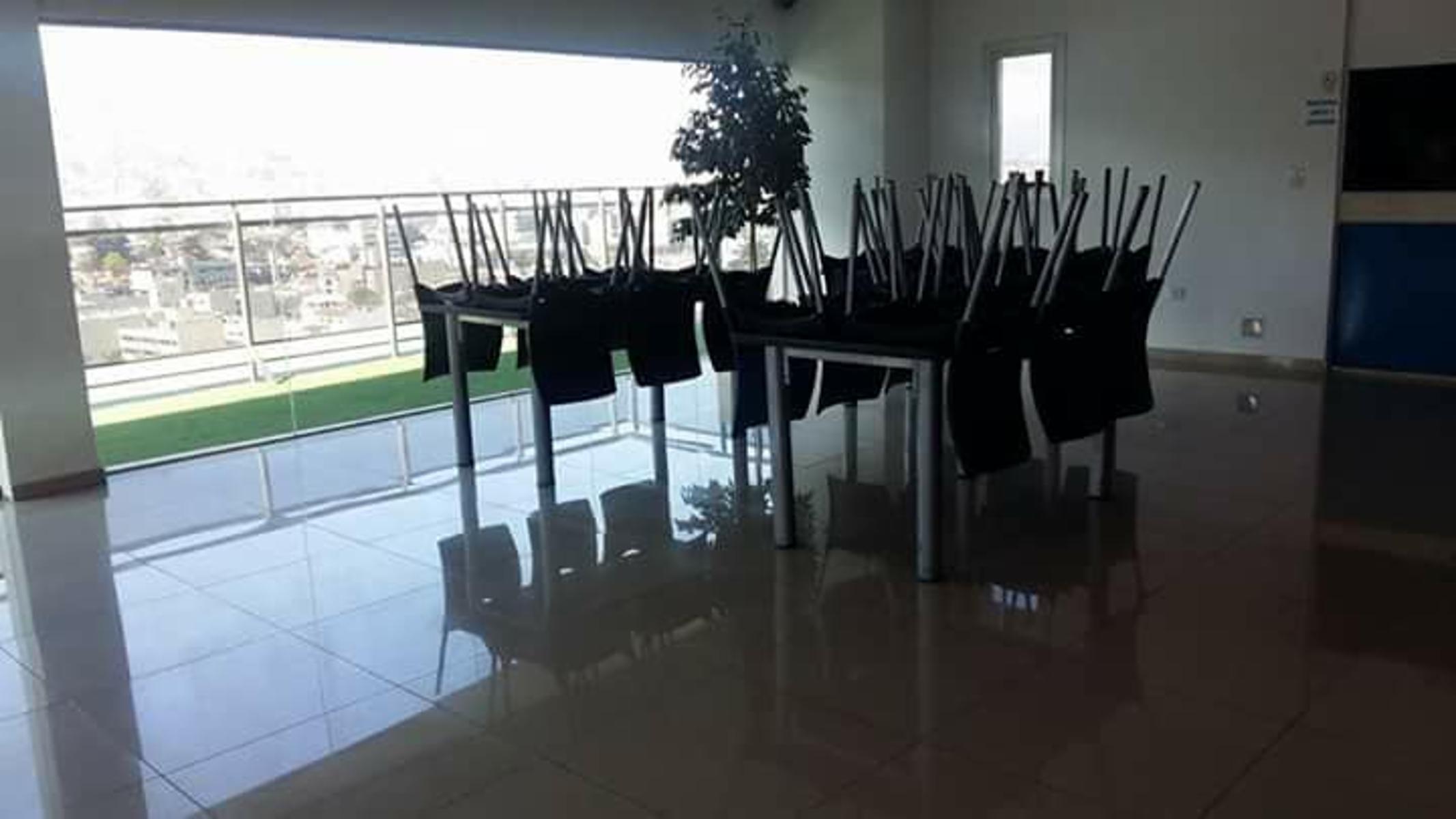 DEPARTAMENTO EN EDIFICIO DE CATEGORIA EN ZONA CENTRICA. PISCINA. TERRAZA CON VISTA PANORAMICA. QUINCHO. COCHERA. ASADOR. GIM — foto 3