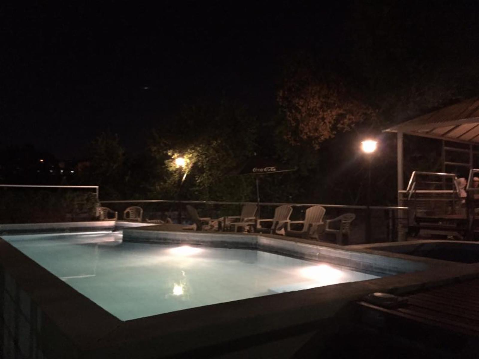 COMPLEJO DE CABAÑAS FRENTE AL RIO. A 10 MINUTOS DE PLENO CENTRO. PISCINA. PATIO. SOLARIUM. ASADORES - 4