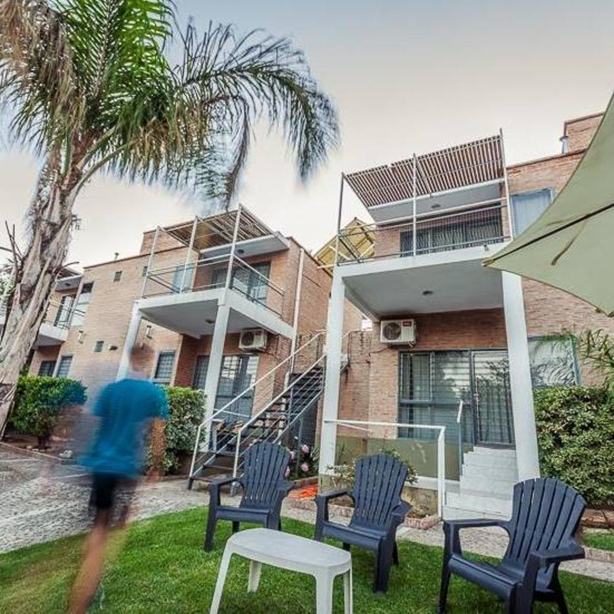 COMPLEJO DE CABAÑAS FRENTE AL RIO. A 10 MINUTOS DE PLENO CENTRO. PISCINA. PATIO. SOLARIUM. ASADORES - 6