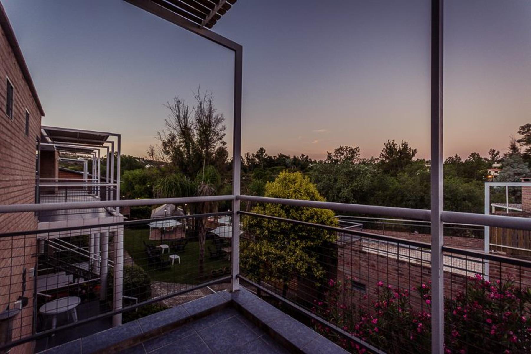 COMPLEJO DE CABAÑAS FRENTE AL RIO. A 10 MINUTOS DE PLENO CENTRO. PISCINA. PATIO. SOLARIUM. ASADORES - 16