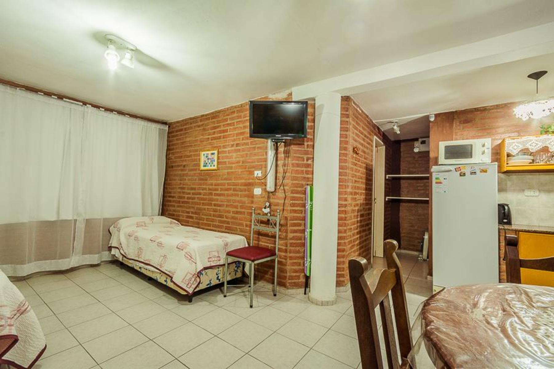 COMPLEJO DE CABAÑAS FRENTE AL RIO. A 10 MINUTOS DE PLENO CENTRO. PISCINA. PATIO. SOLARIUM. ASADORES - 17