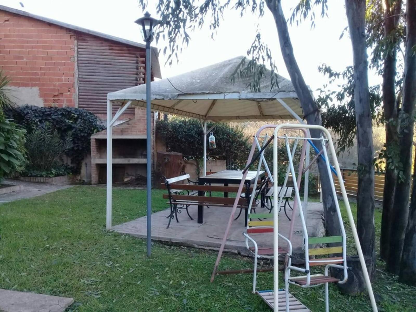 COMPLEJO DE CABAÑAS FRENTE AL RIO. A 10 MINUTOS DE PLENO CENTRO. PISCINA. PATIO. SOLARIUM. ASADORES - 21
