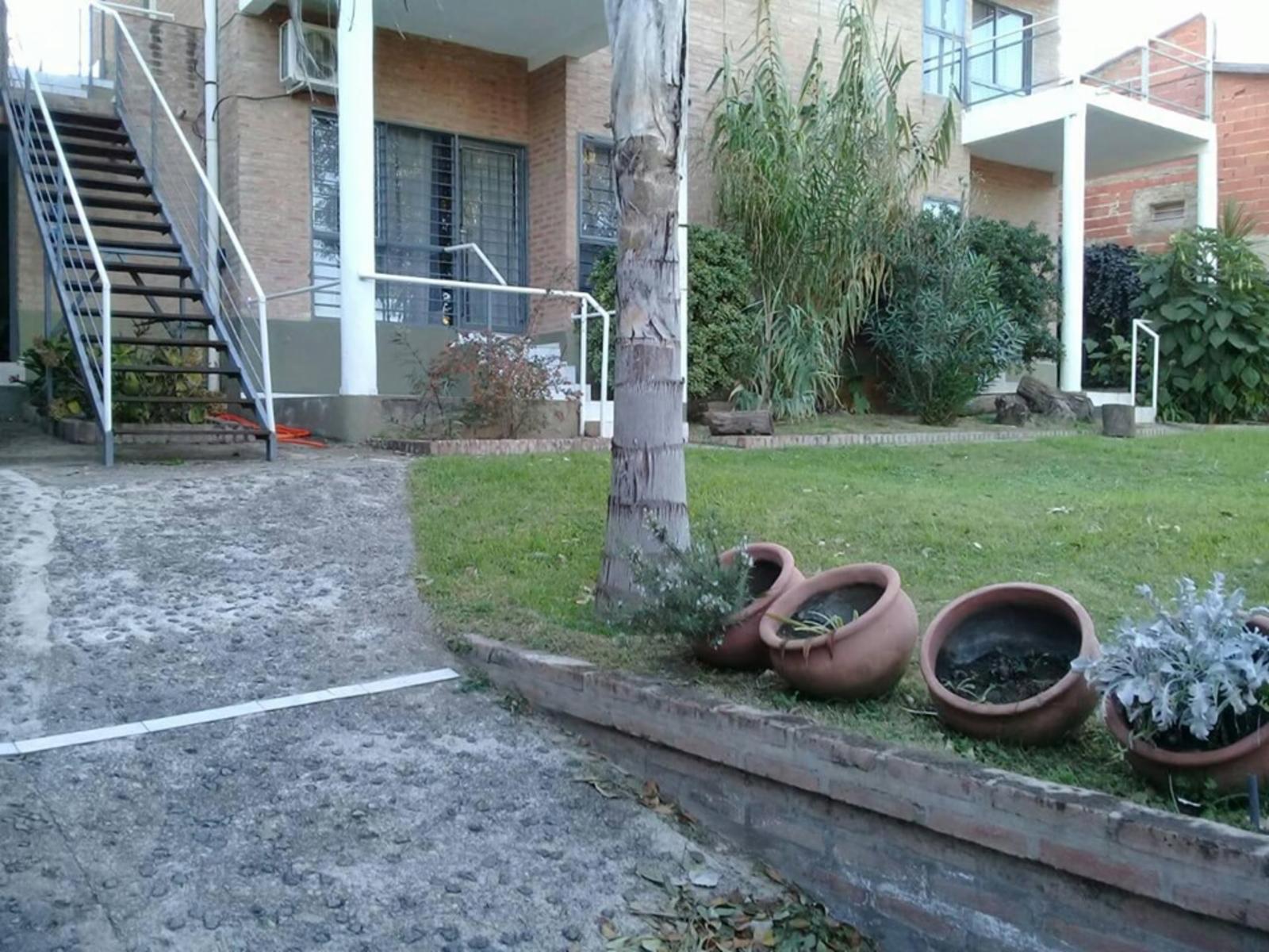 COMPLEJO DE CABAÑAS FRENTE AL RIO. A 10 MINUTOS DE PLENO CENTRO. PISCINA. PATIO. SOLARIUM. ASADORES - 22
