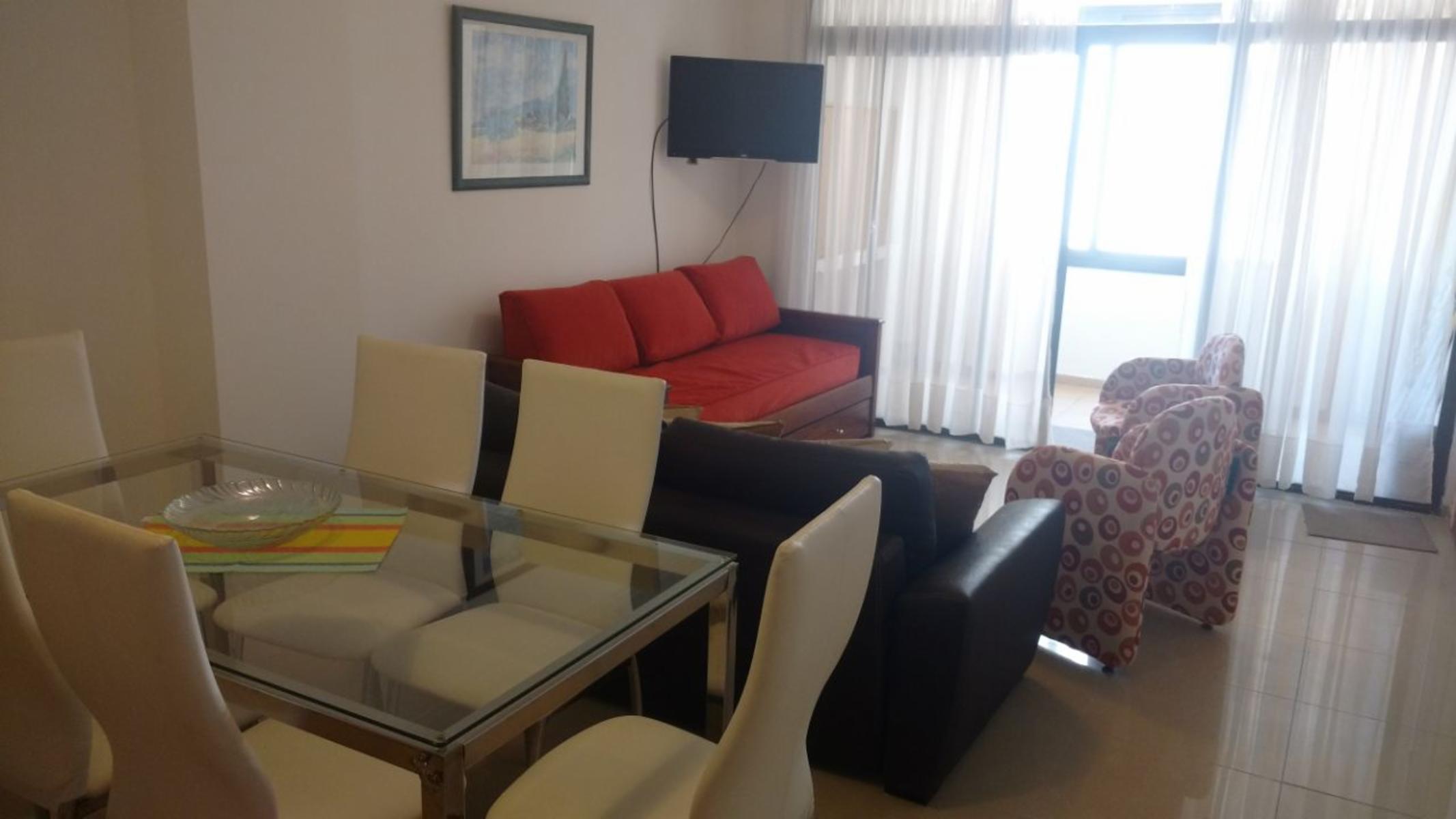DEPARTAMENTO EN PLENO CENTRO PARA 4 PERSONAS CON PISCINA QUINCHO COCHERA EQUIPAMIENTO FULL — foto 2