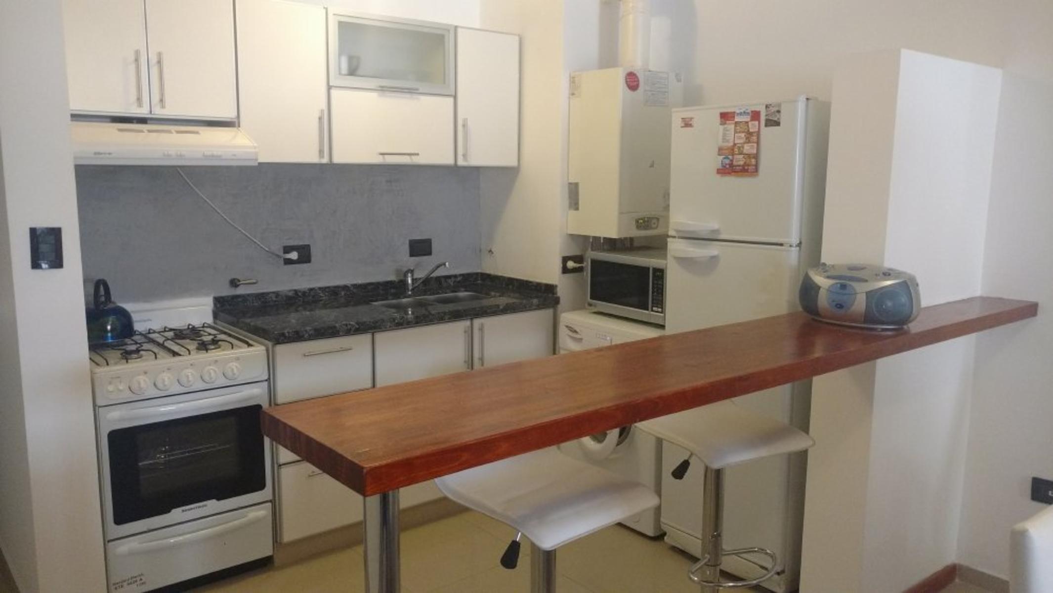 DEPARTAMENTO EN PLENO CENTRO PARA 4 PERSONAS CON PISCINA QUINCHO COCHERA EQUIPAMIENTO FULL — foto 12