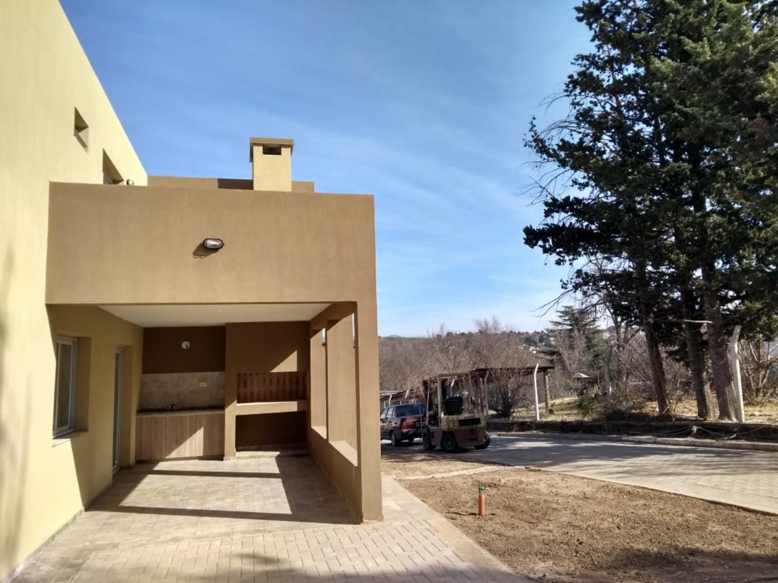 VENTA DE DUPLEX A ESTRENAR EN COMPLEJO SOBRE EL RIO CON SEGURIDAD 24 HS. PISCINA. GIM. BAJADA PROPIA AL RIO — foto 9