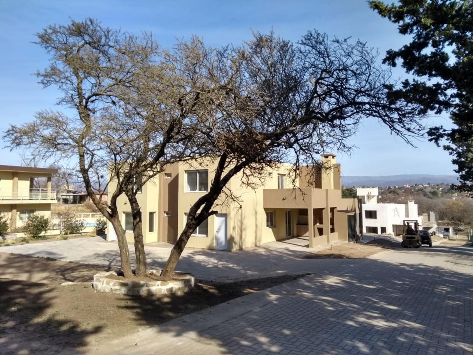 VENTA DE DUPLEX A ESTRENAR EN COMPLEJO SOBRE EL RIO CON SEGURIDAD 24 HS. PISCINA. GIM. BAJADA PROPIA AL RIO — foto 10