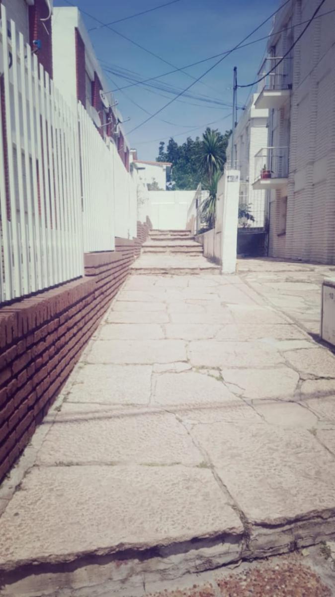 DEPARTAMENTO EN ZONA CENTRO DOS DORMITORIOS Y PATIO — foto 9
