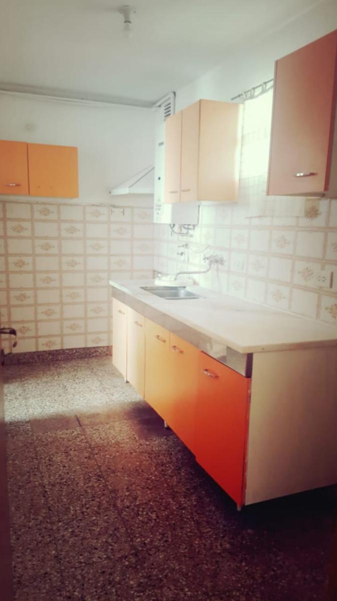 DEPARTAMENTO EN ZONA CENTRO DOS DORMITORIOS Y PATIO — foto 10
