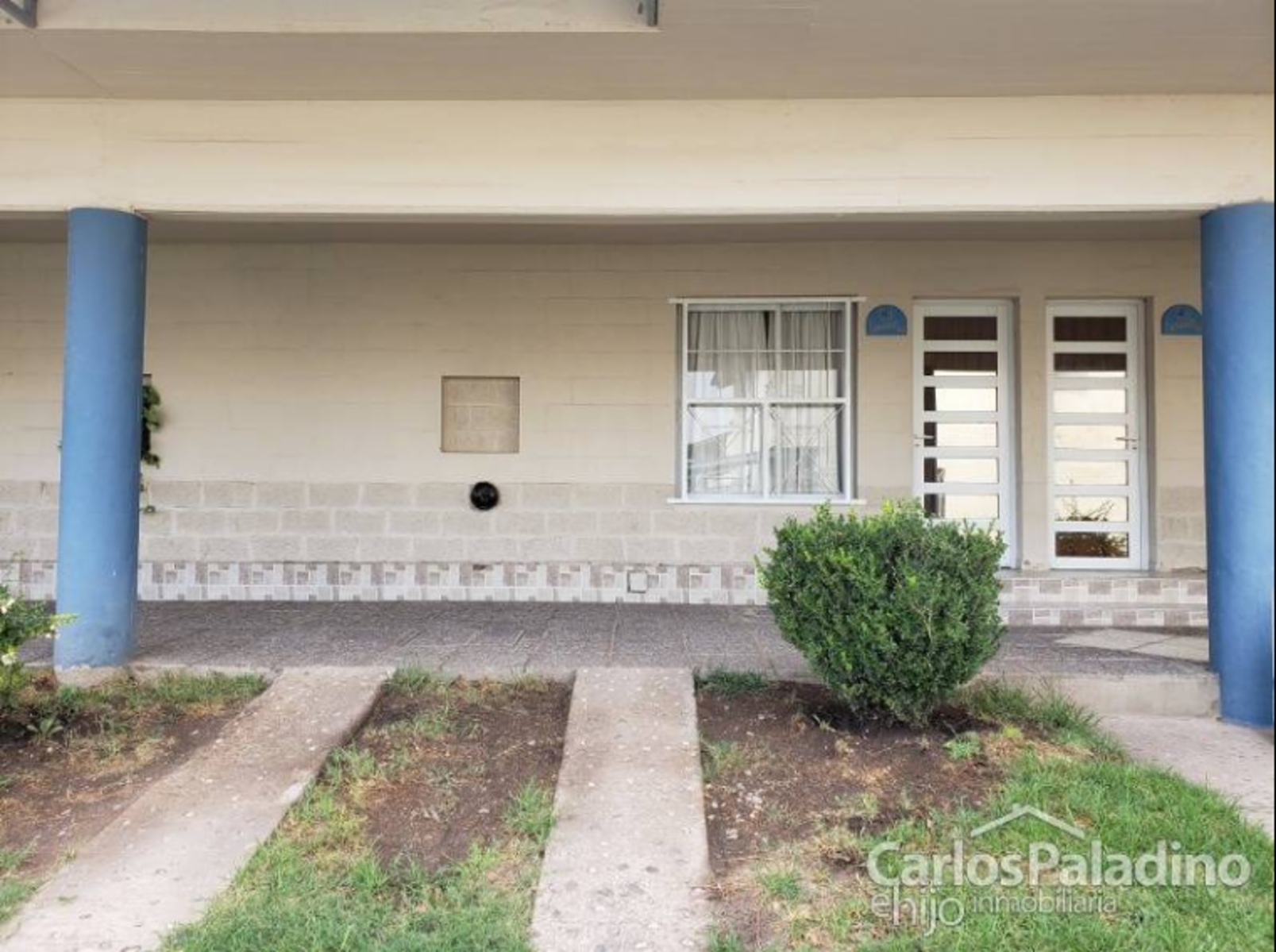 DUPLEX 2 DORMITORIOS CON COCHERA. EN COMPLEJO CON PILETA