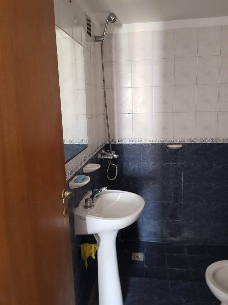 DEPARTAMENTO EN CALLE COLON FRENTE A CORREO. UN DORMITORIO — foto 3