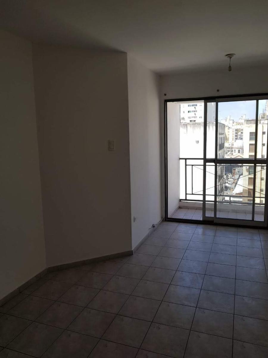 DEPARTAMENTO EN CALLE COLON FRENTE A CORREO. UN DORMITORIO — foto 8