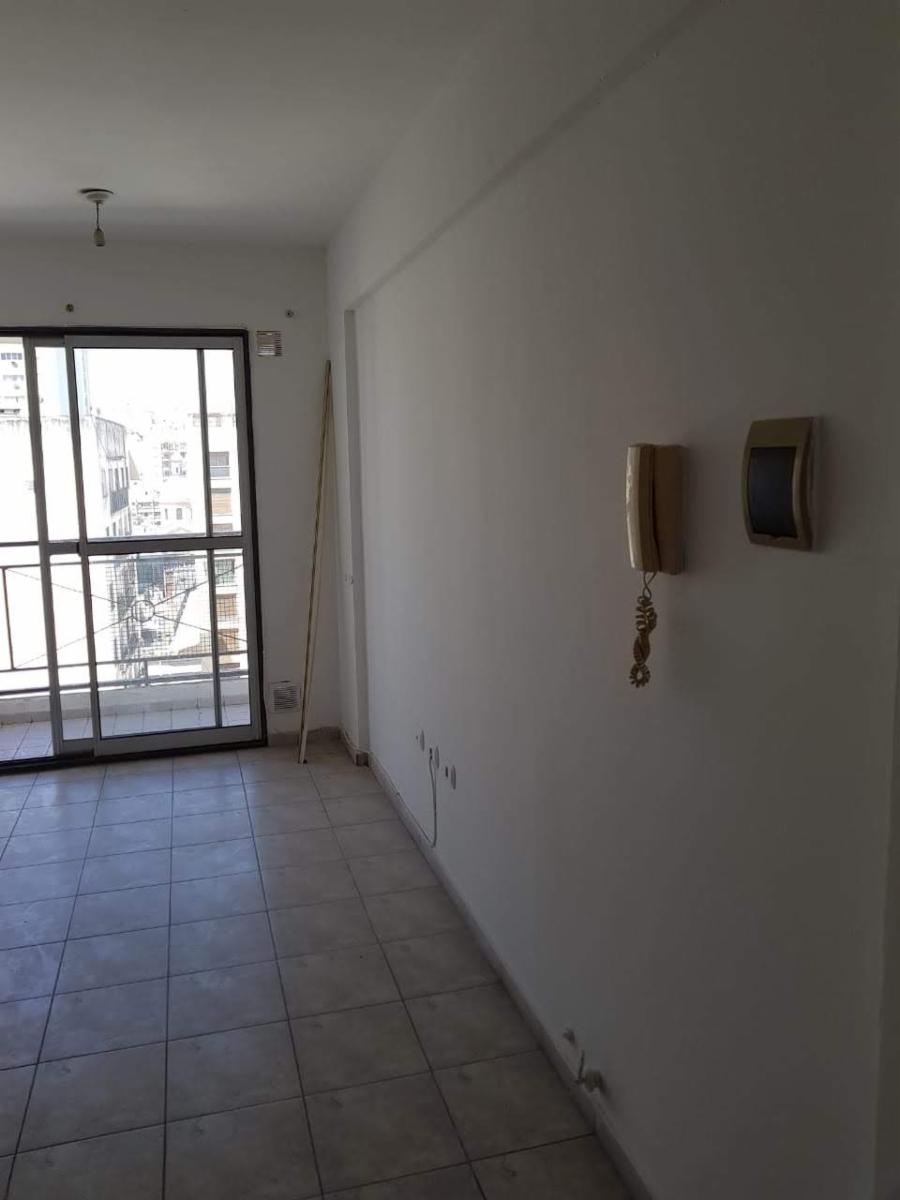 DEPARTAMENTO EN CALLE COLON FRENTE A CORREO. UN DORMITORIO — foto 9