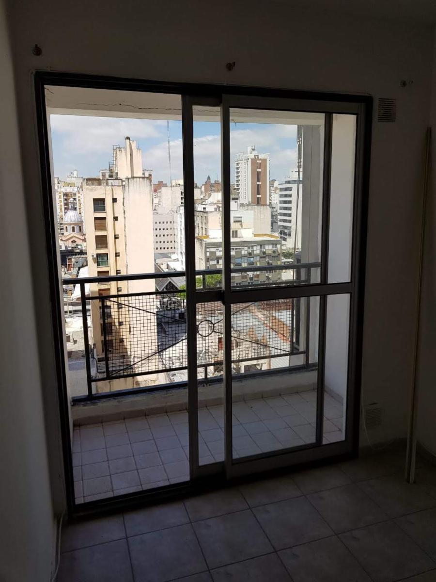 DEPARTAMENTO EN CALLE COLON FRENTE A CORREO. UN DORMITORIO — foto 10