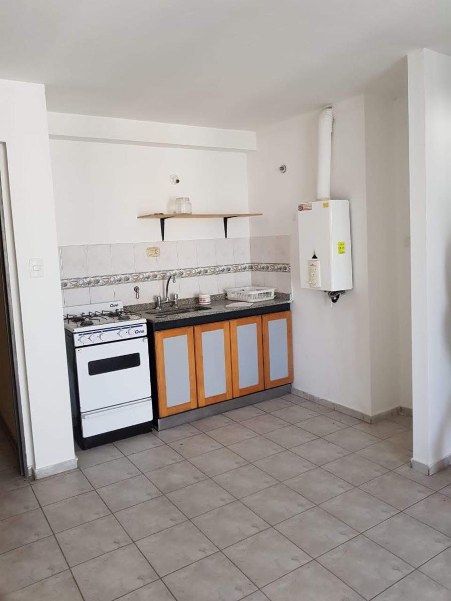 DEPARTAMENTO EN CALLE COLON FRENTE A CORREO. UN DORMITORIO — foto 11