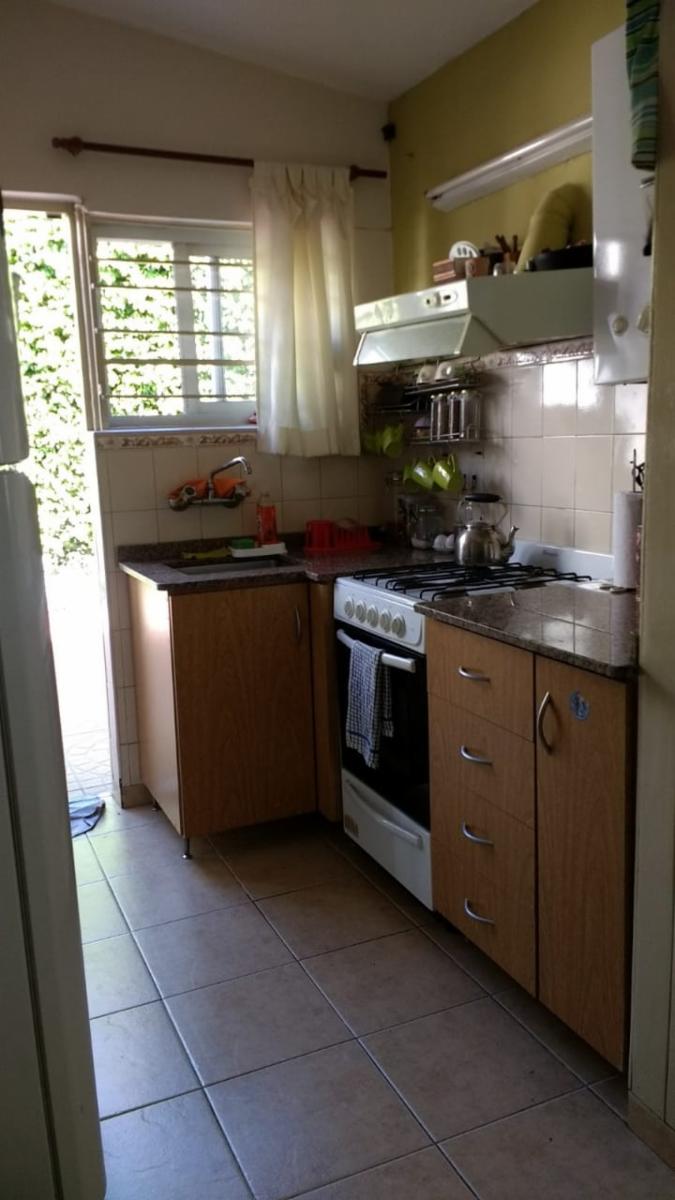 CHALET DOS DORMITORIOS + DEPTO EN BARRIO SOL Y LAGO — foto 3