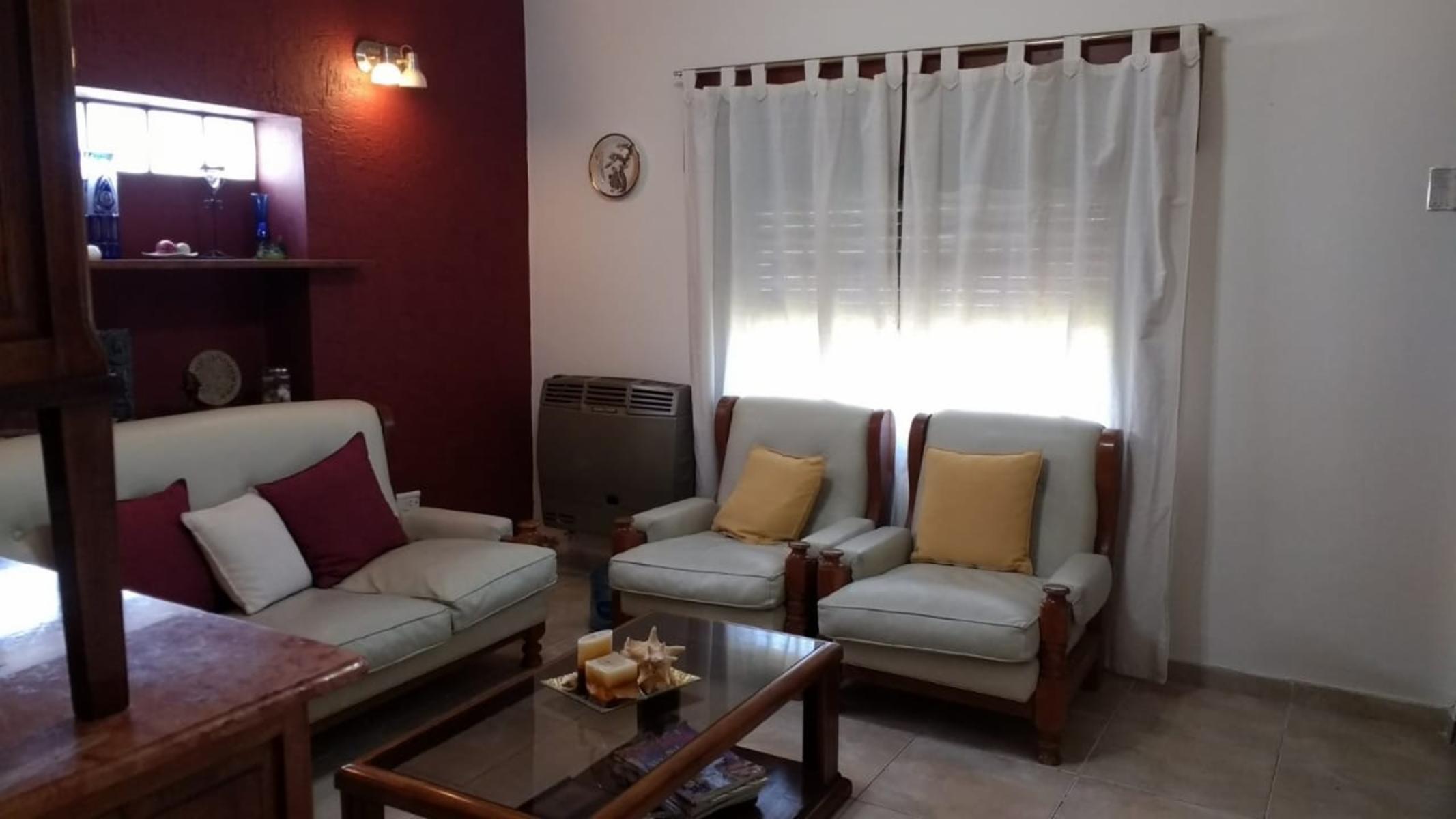 CHALET DOS DORMITORIOS + DEPTO EN BARRIO SOL Y LAGO — foto 8