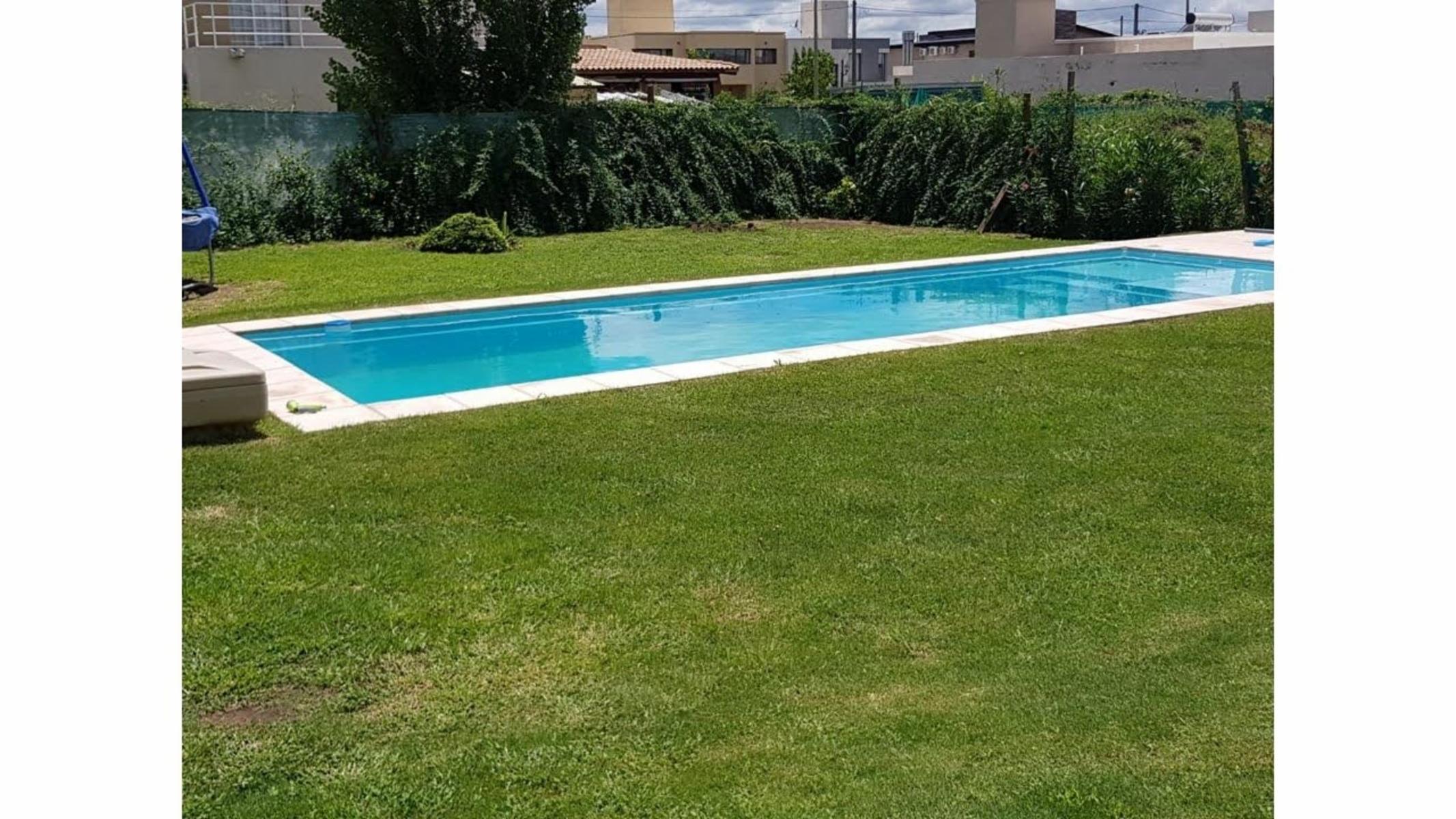 Hermosa casa en Barrio Tejas III . 3 dormtorios. Parque. Piscina — foto 5