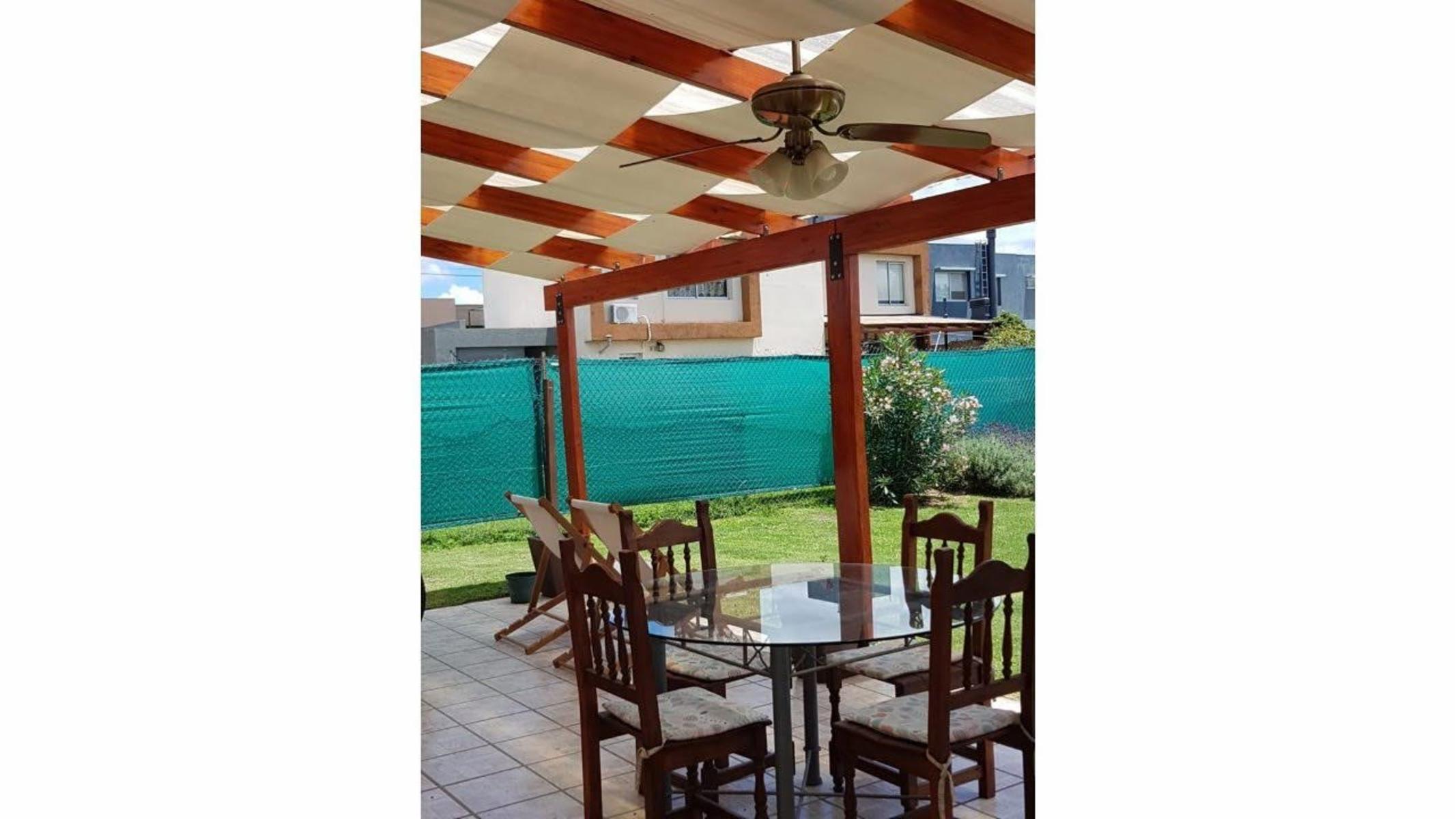 Hermosa casa en Barrio Tejas III . 3 dormtorios. Parque. Piscina — foto 9