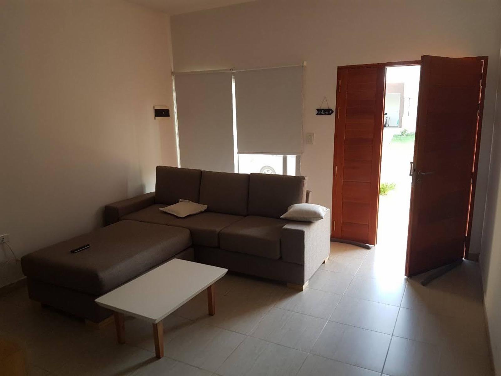 Hermosa casa en Barrio Tejas III . 3 dormtorios. Parque. Piscina — foto 14