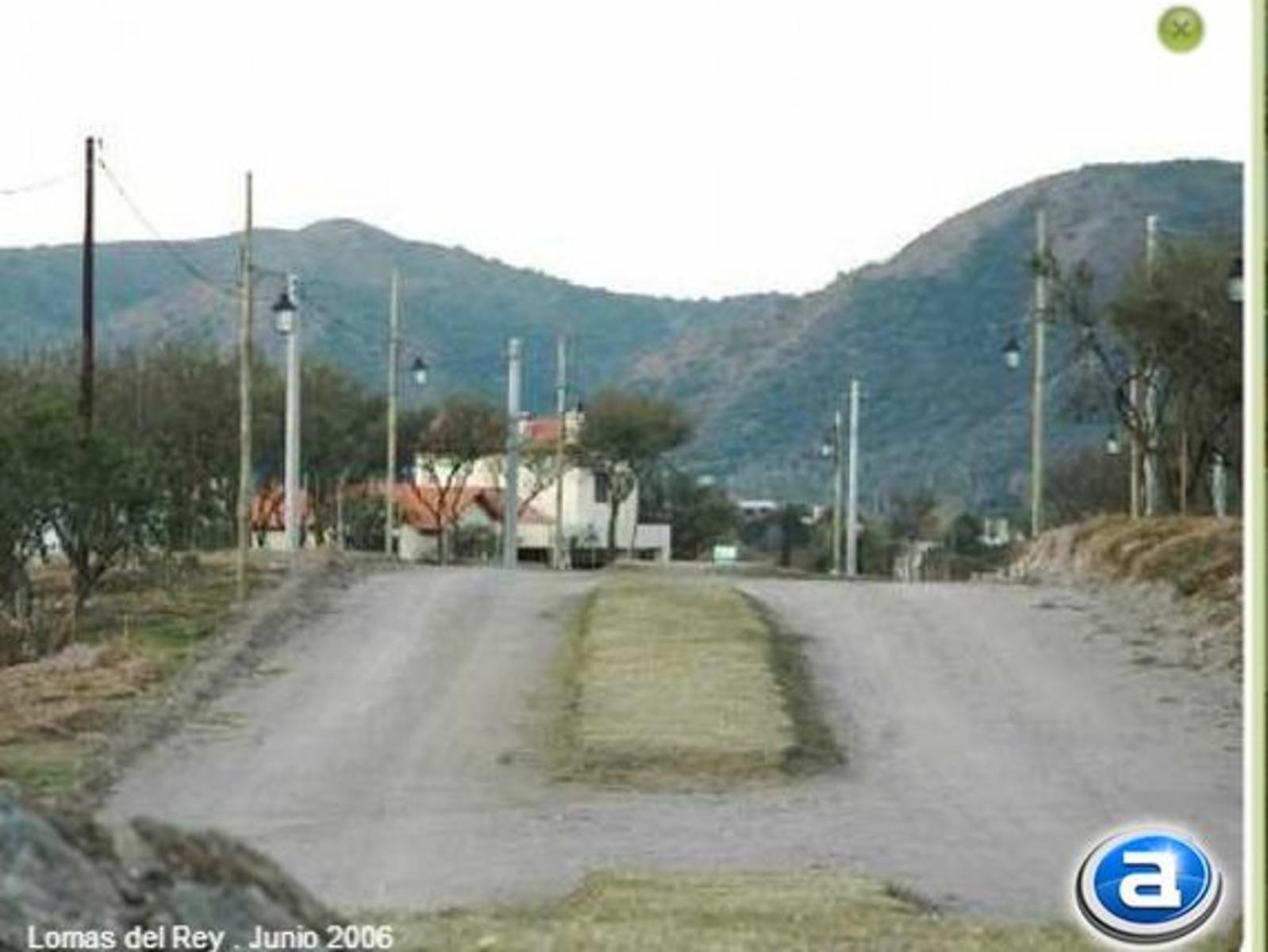 HERMOSO CHALET EN BARRIO CERRADO LOMAS DEL REY. 3 DORMITORIOS + 2 DEPTOS - PARQUE -PSICINA — foto 2