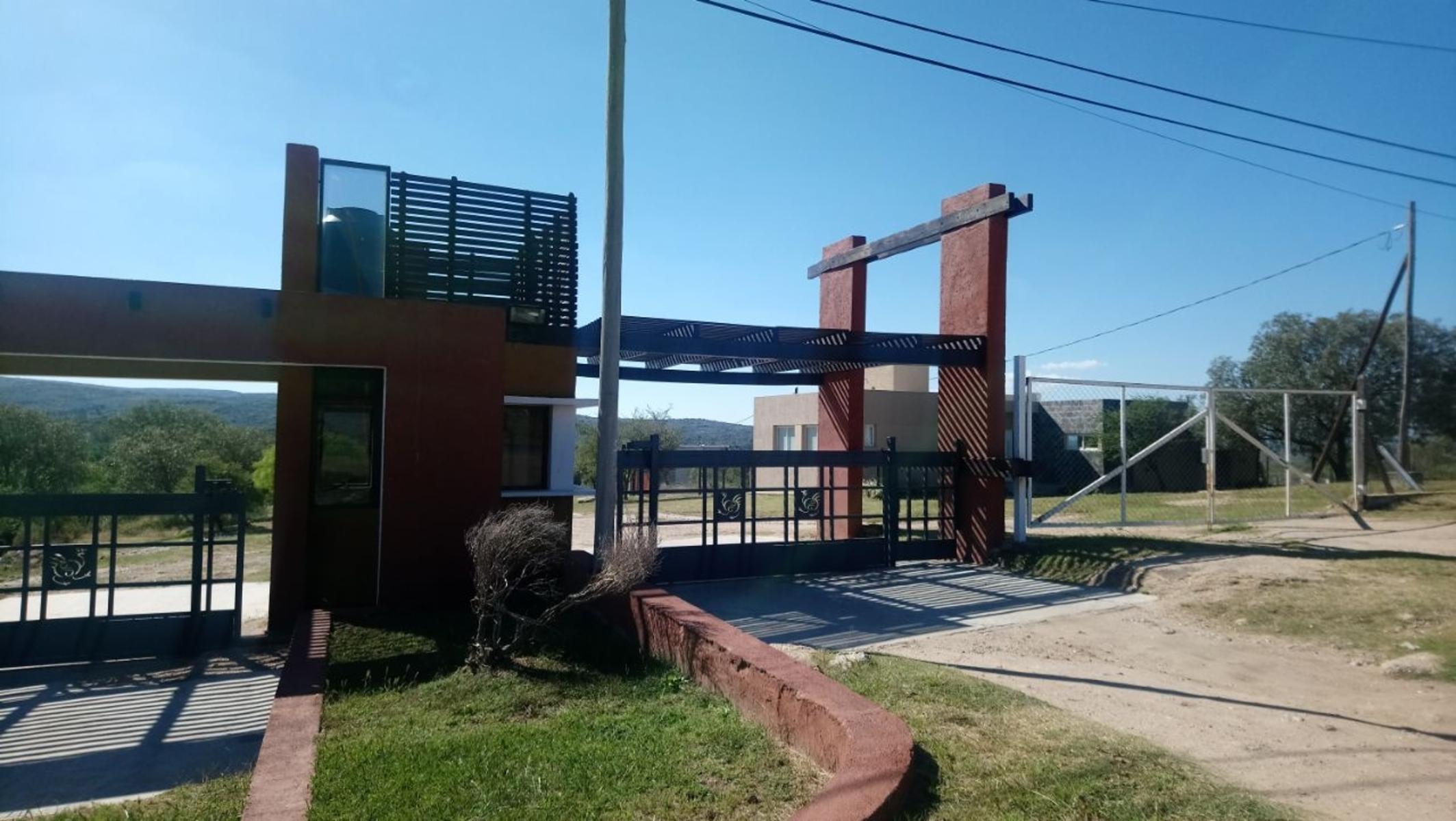 LOTE EN BARRIO KEOKEN. TANTI