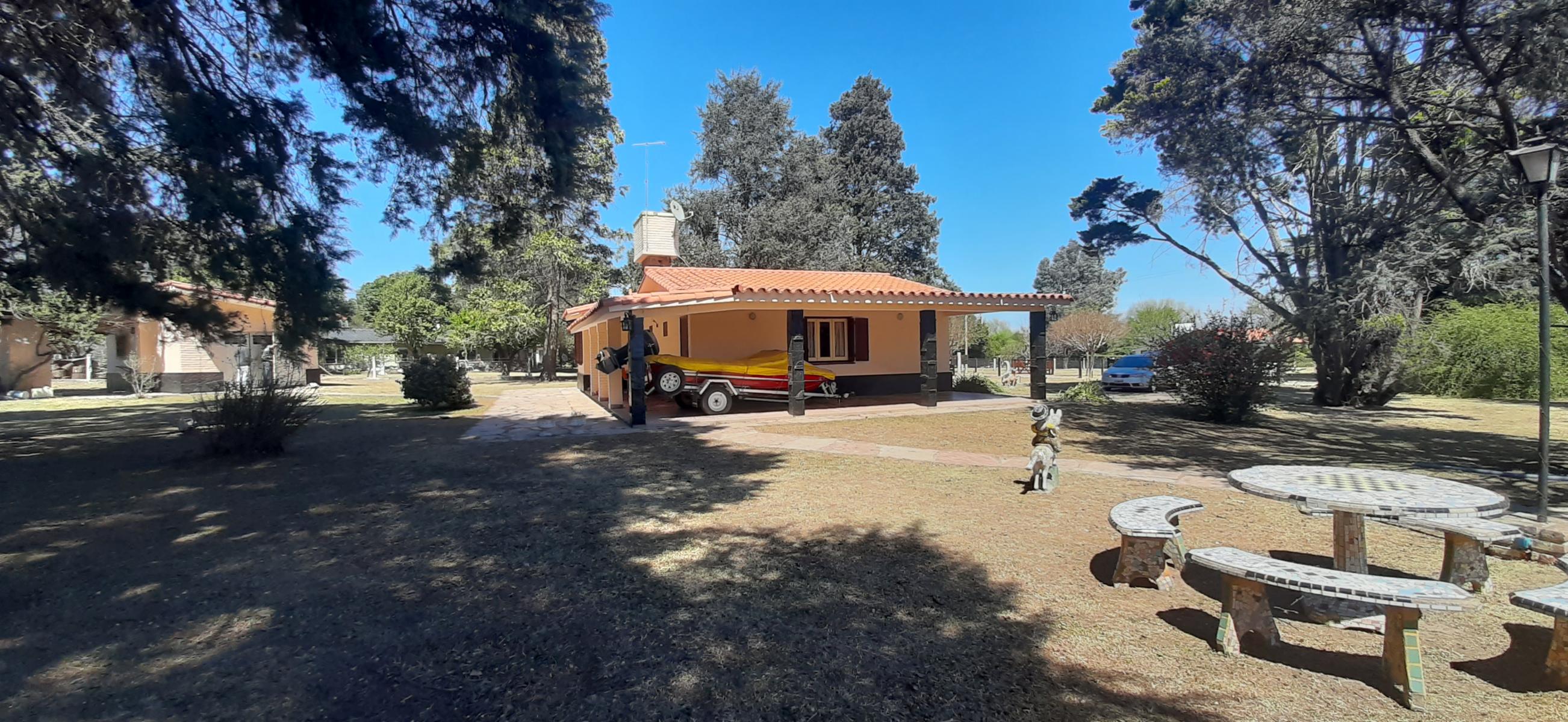 V83 - CASA 3 DORMITORIOS CON GRAN PARQUE Y PISCINA. — foto 13