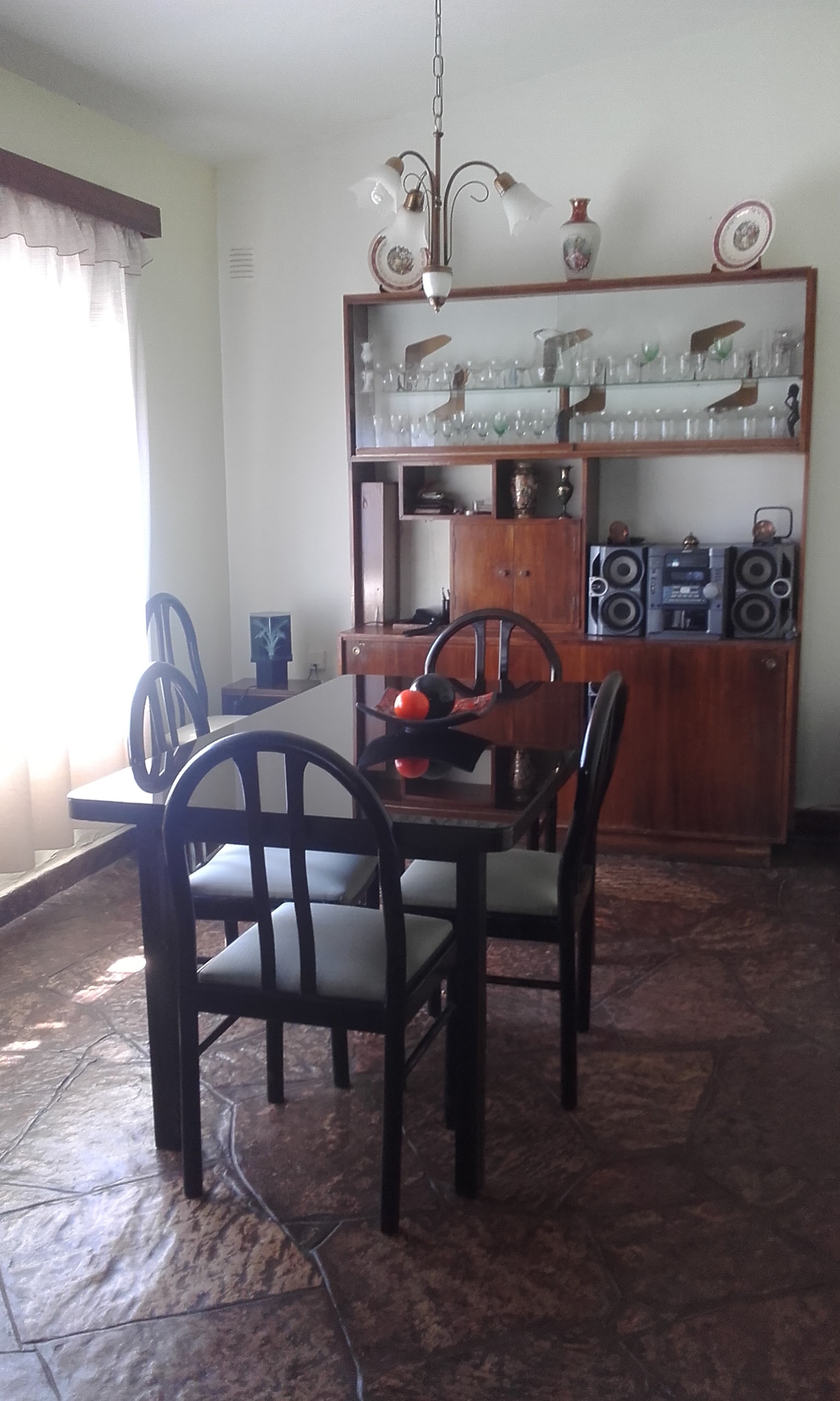 CHALET FRENTE AL LAGO CON PILETA Y PARQUE – HERMOSA VISTA PARA 6/7 PERSONAS — foto 8