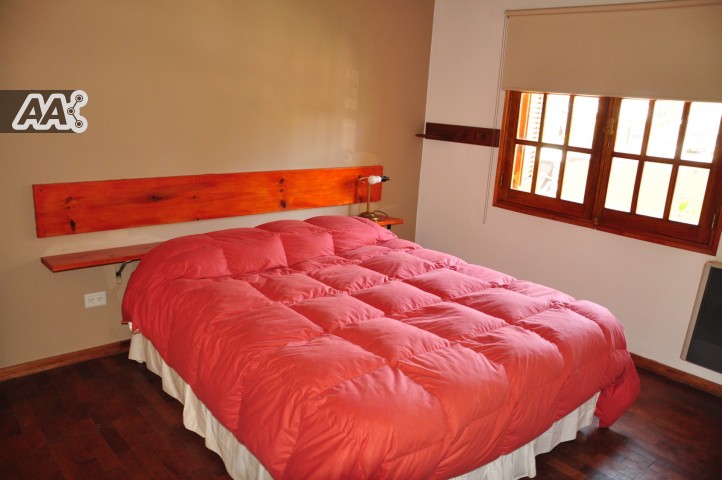 MUY LINDA CASA, CON PILETA, EN ZONA CÉNTRICA. PARA 7/8 PERSONAS — foto 15