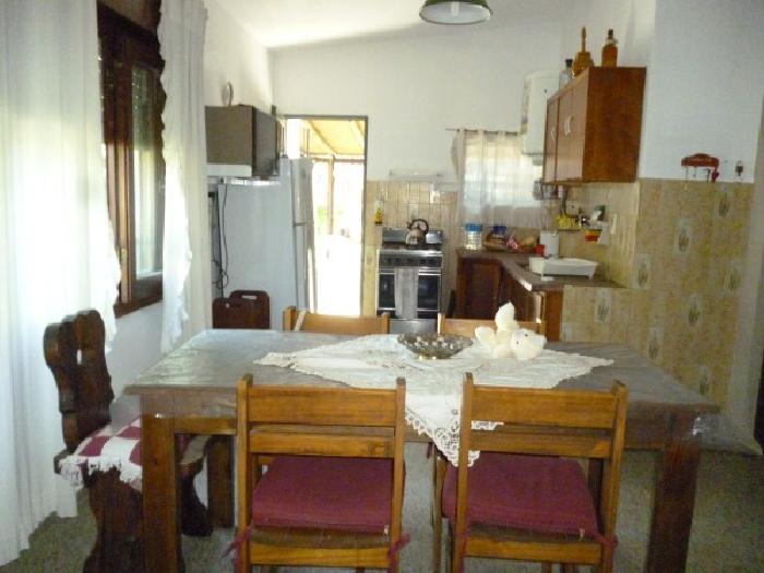 CHALET CON PARQUE, QUINCHO CON ASADOR, A METROS DEL RIOPARA 8-10 PERSONAS — foto 6