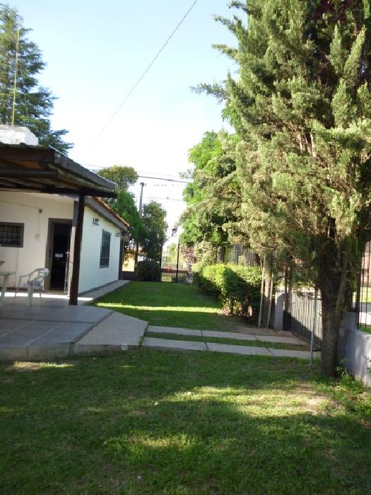 CHALET CON PARQUE, QUINCHO CON ASADOR, A METROS DEL RIOPARA 8-10 PERSONAS — foto 7