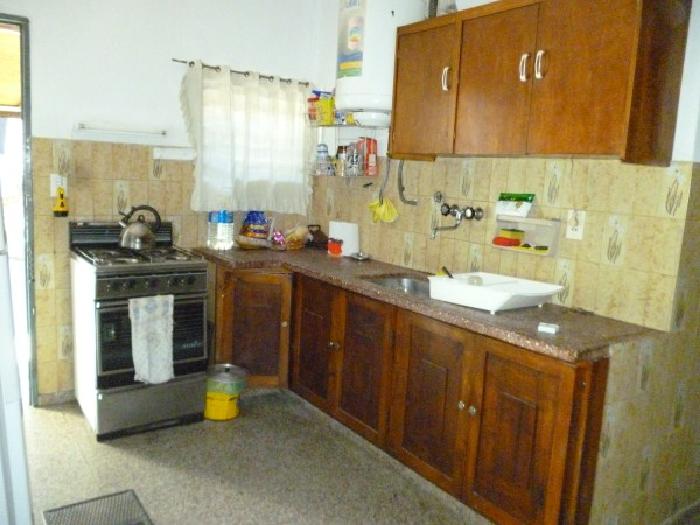 CHALET CON PARQUE, QUINCHO CON ASADOR, A METROS DEL RIOPARA 8-10 PERSONAS — foto 10