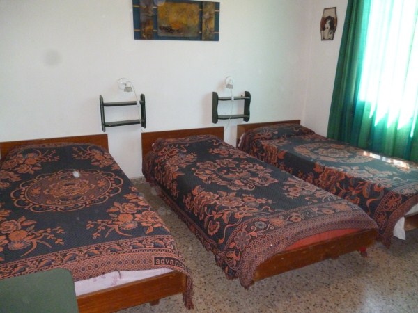 CHALET CON GRAN PARQUE – PILETA Y QUINCHO GRANDES – COCHERA PARA 10 PERSONAS — foto 5