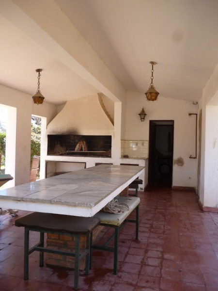CHALET CON GRAN PARQUE – PILETA Y QUINCHO GRANDES – COCHERA PARA 10 PERSONAS — foto 11