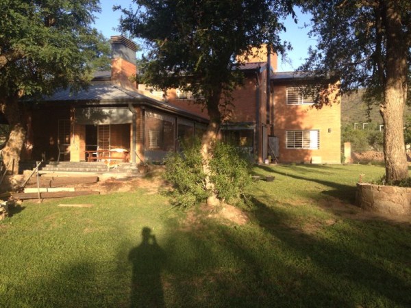 HERMOSO CHALET EN BARRIO PRIVADO CON PISCINA CON SOLARIUM HUMEDO E HIDROMASAJES - GRAN PARQUE - QUINCHO - BAJADA DIRECTA AL RIO — foto 2