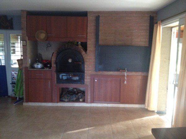 HERMOSO CHALET EN BARRIO PRIVADO CON PISCINA CON SOLARIUM HUMEDO E HIDROMASAJES - GRAN PARQUE - QUINCHO - BAJADA DIRECTA AL RIO — foto 4