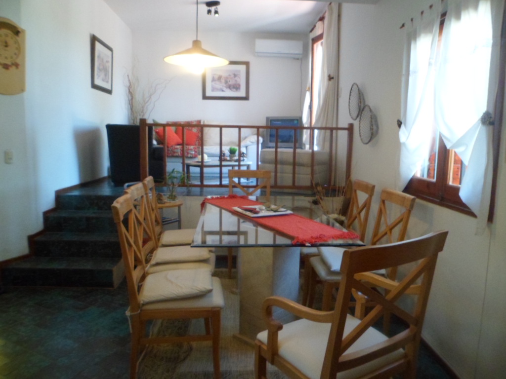CHALET CON PARQUE / PISCINA / SOLARIUM / QUINCHO EN B° VILLA DEL LAGO — foto 13