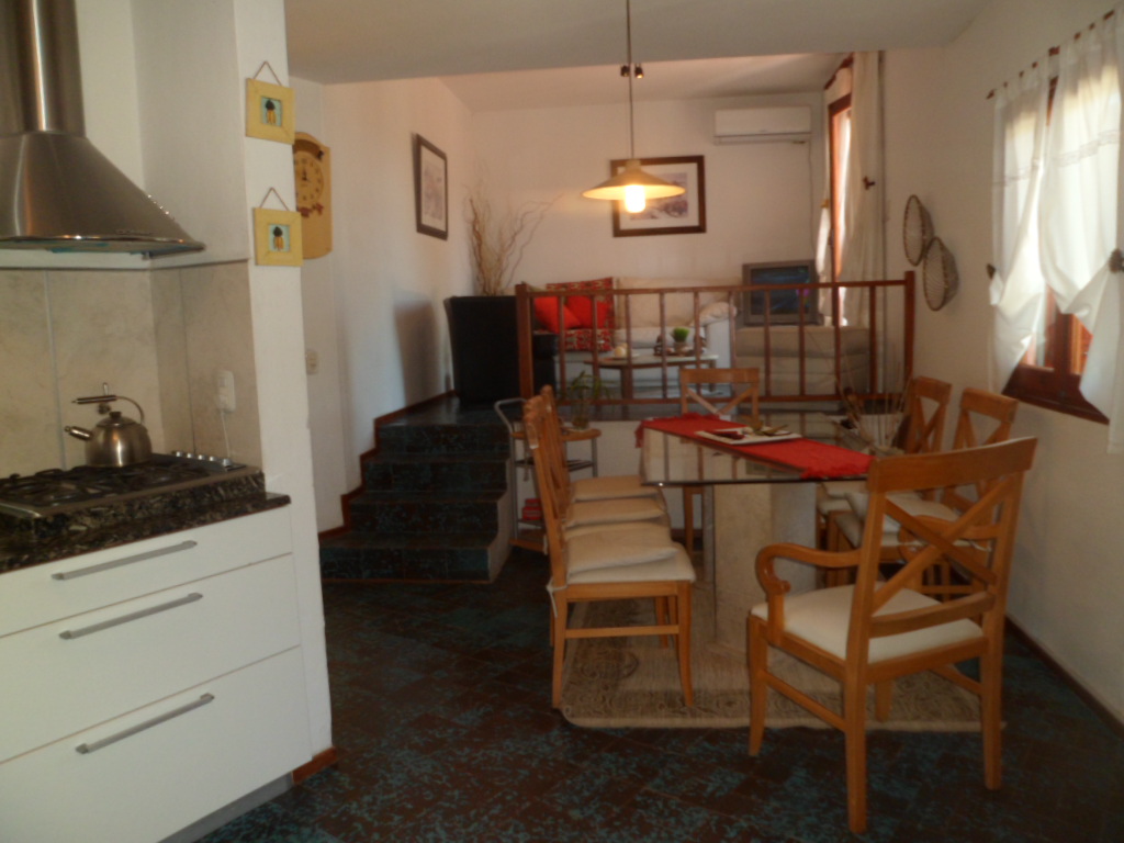 CHALET CON PARQUE / PISCINA / SOLARIUM / QUINCHO EN B° VILLA DEL LAGO — foto 14