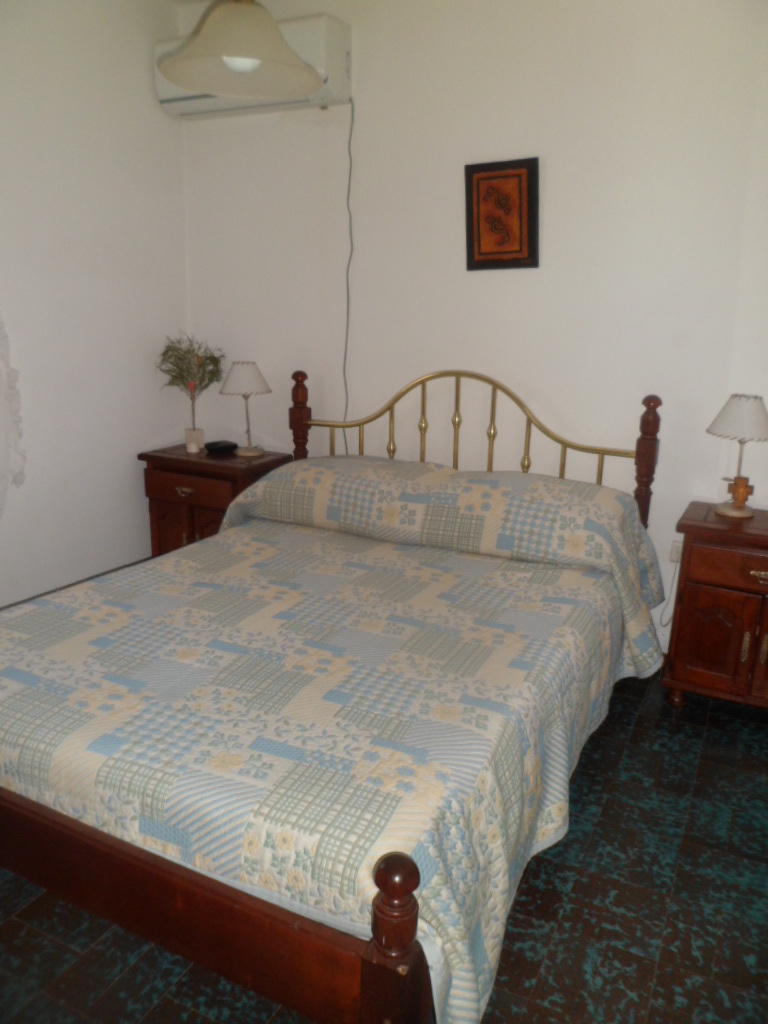 CHALET CON PARQUE / PISCINA / SOLARIUM / QUINCHO EN B° VILLA DEL LAGO — foto 15