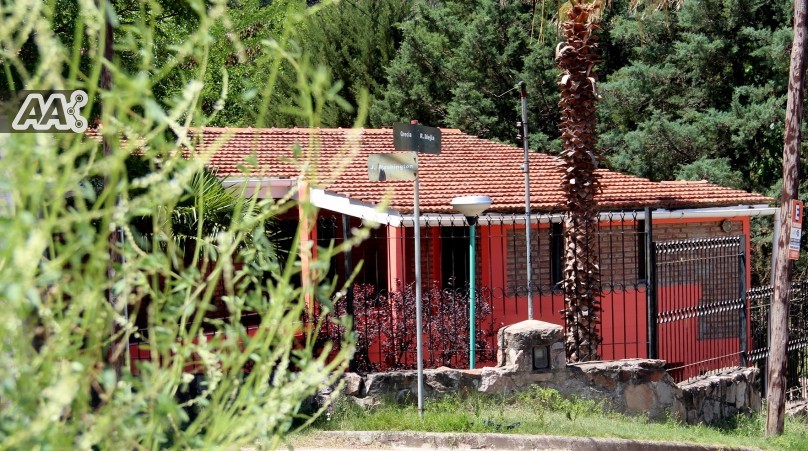 CHALET CON GRAN PARQUE - PISCINA EXCLUSIVA - QUINCHO - VISTA AL RIO - PARA 10 PERSONAS — foto 14