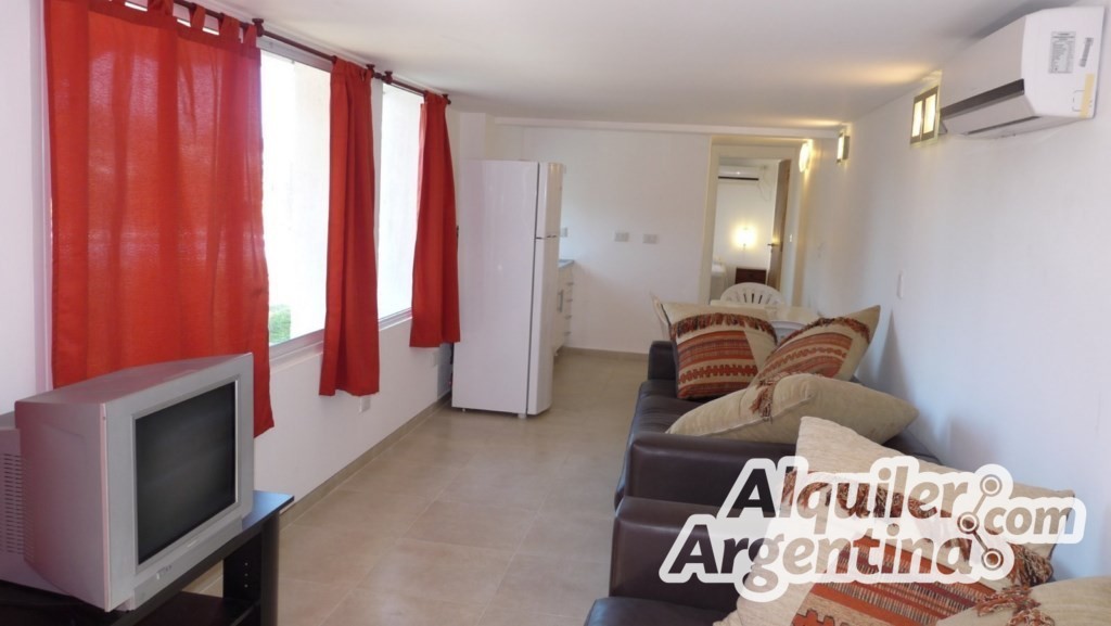 DEPARTAMENTOS AMPLIOS Y CONFORTABLES CON PARQUE - PISCINA Y COSTA PROPIA SOBRE EL LAGO SAN ROQUE HERMOSOS — foto 4