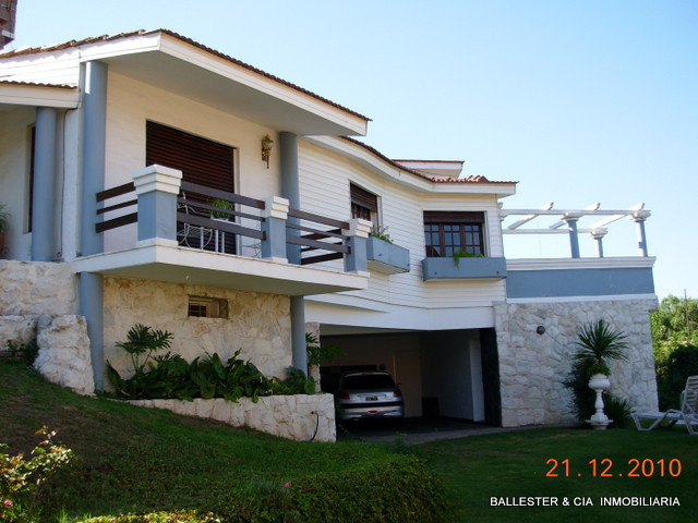 MONOAMBIENTE EN BARRIO RESIDENCIAL PROXIMO AL CENTRO CON COCHERA - ASADOR - PILETA — foto 3