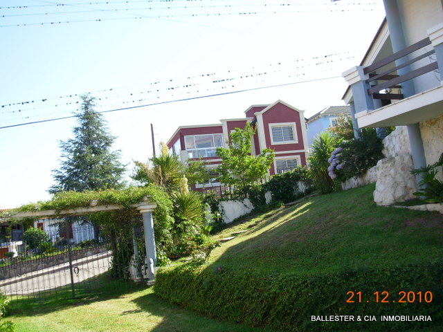 MONOAMBIENTE EN BARRIO RESIDENCIAL PROXIMO AL CENTRO CON COCHERA - ASADOR - PILETA — foto 5