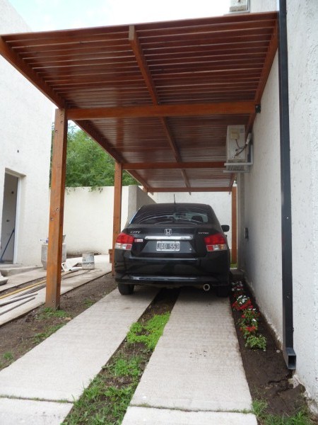 MODERNO DUPLEX. PARA 5 PERSONAS. DOS DORMITORIOS. COCHERA.PATIO CON ASADOR. PISCINA COMPARTIDA — foto 3