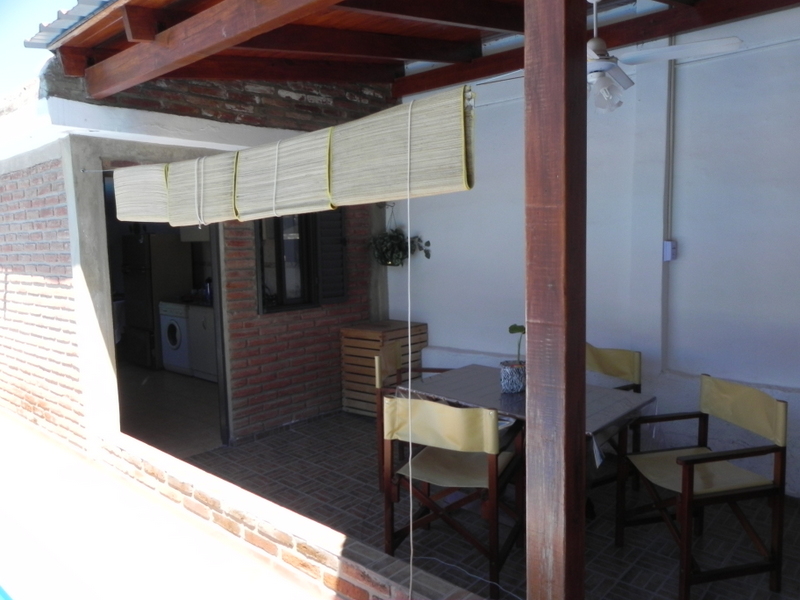 CASITA CON GRAN PARQUE - PISCINA - QUINCHO - EQUIPAMIENTO FULL - PARA 6 PERSONAS — foto 4