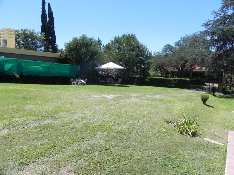 CASITA CON GRAN PARQUE - PISCINA - QUINCHO - EQUIPAMIENTO FULL - PARA 6 PERSONAS — foto 6