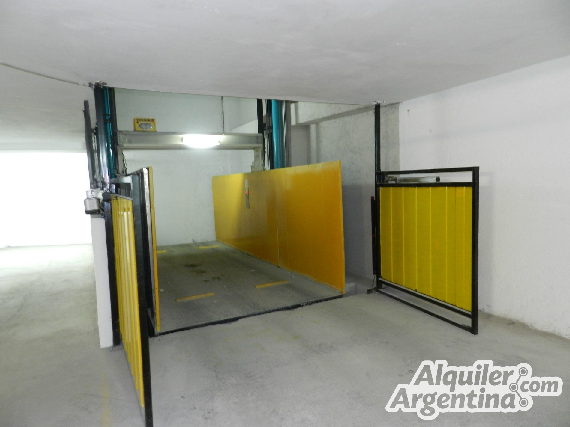 DEPTO DE CATEGORIA PARA 4 PERSONAS CON PISCINA - COCHERA - GIMNASIO - QUINCHO - HERMOSA VISTA PANORÁMICA - CÉNTRICO — foto 8