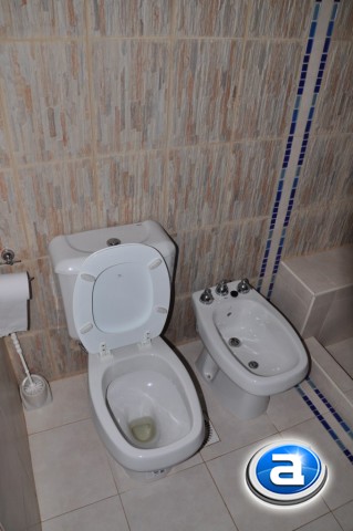 HERMOSOS DEPTOS CON MUY LINDA VISTA PANORAMICA. PILETA. AMPLIOS. CON EQUIPAMIENTO FULL — foto 3